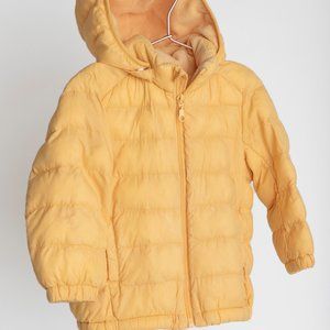 UNIQLO Puffer Jacket with removable hood (18-24 months) in yellow
